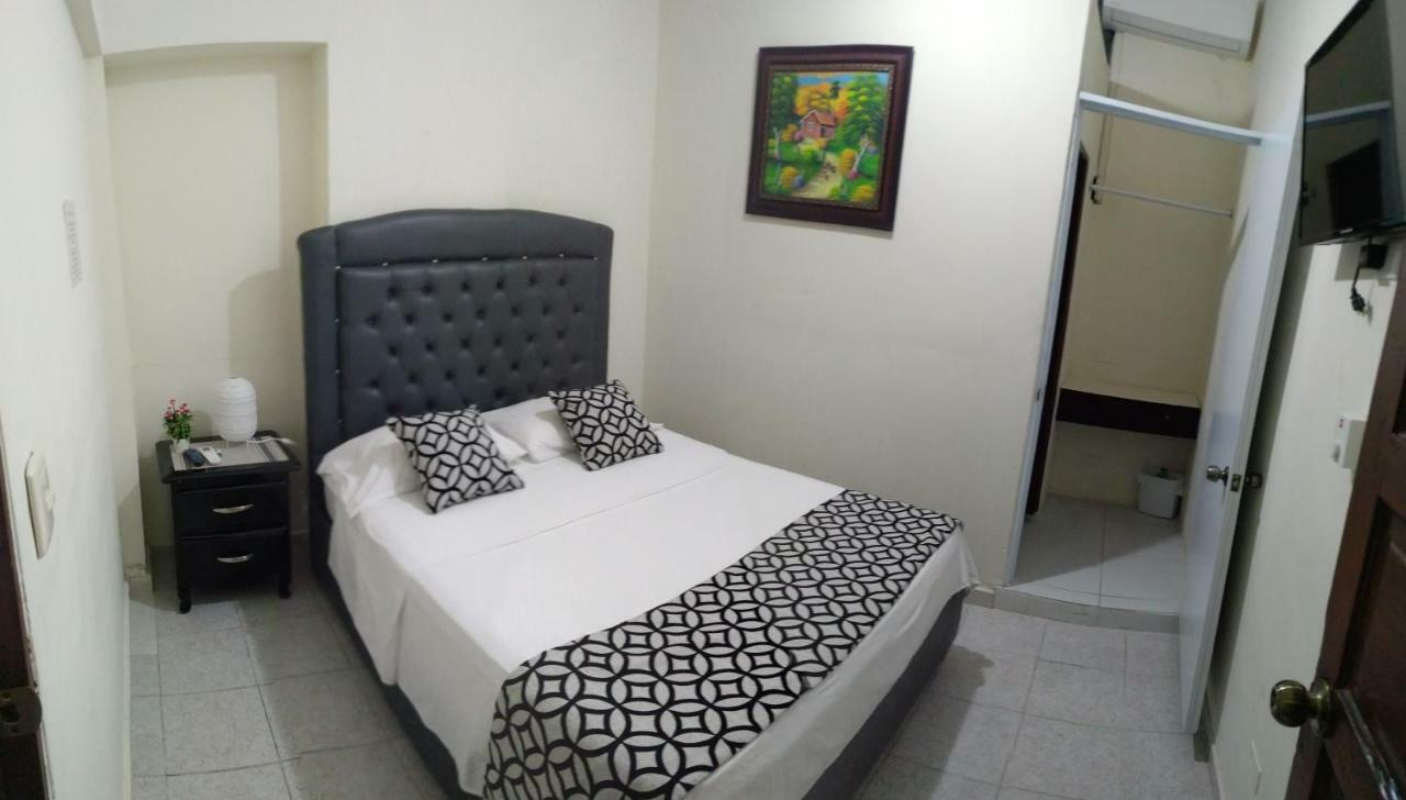 Arboleda Hostal Santo Domingo Exterior photo